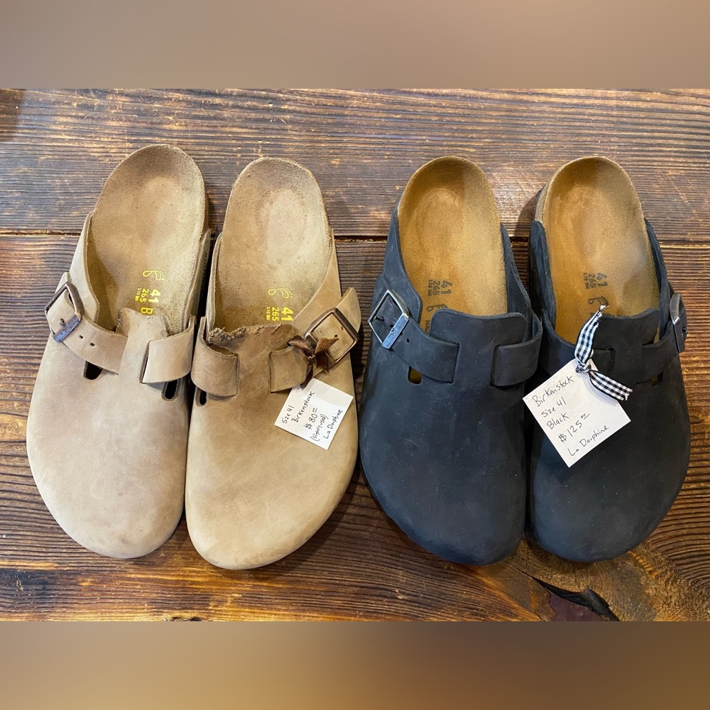 2 pairs of size 41 Birkenstock shoes 1 pair in Black 1 pair in tan